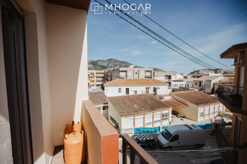 Jalón - Amplio apartamento con vista a un precio excelente!